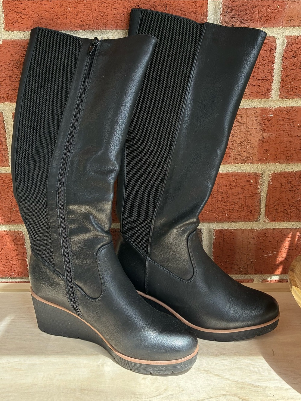 Soul Naturalizer‎ Women's Black
Adrian Knee High Wedge Boots Size
US 8M Leather